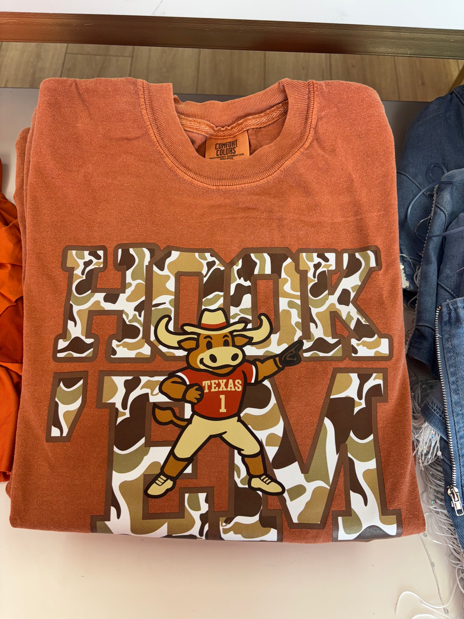 Hook em shirt