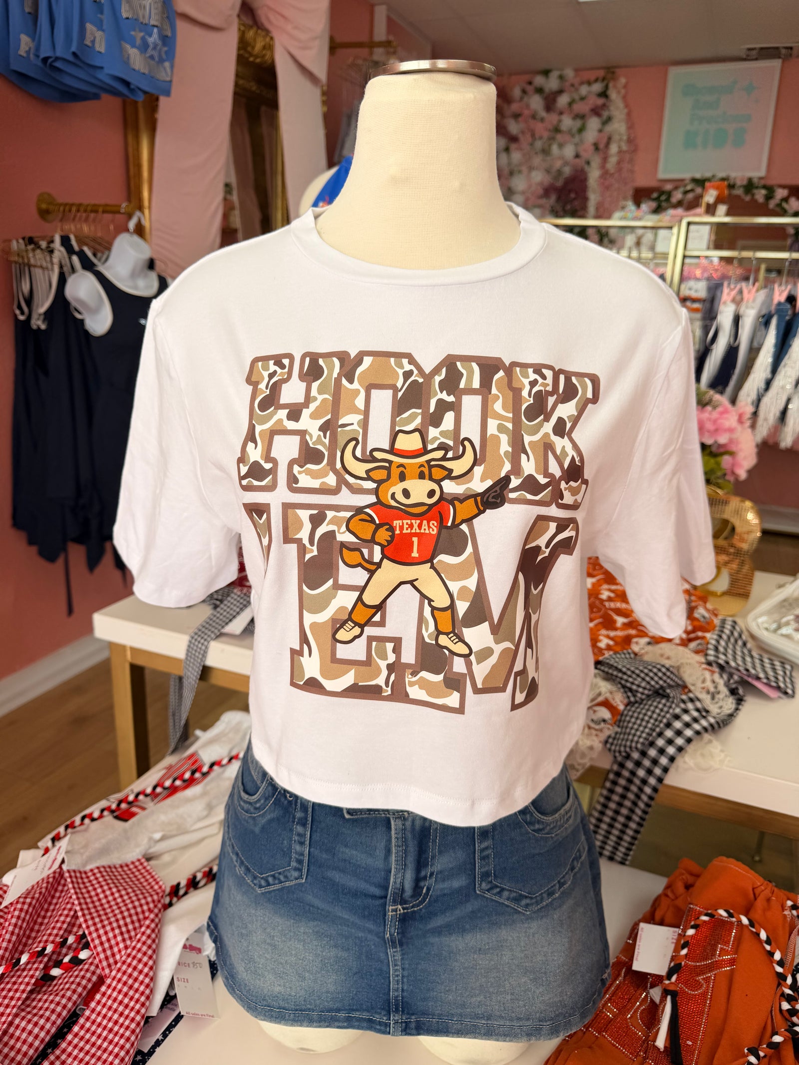 Hook em cropped tshirt